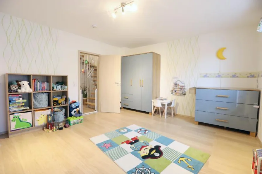 1721394179-OG1Kinderzimmer2.JPG