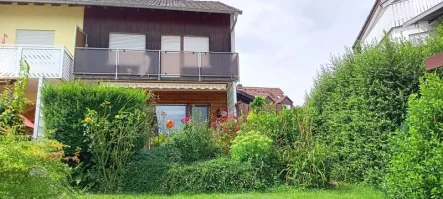 1721985735-20240725_135645.jpg - Haus kaufen in Niederissigheim - Doppelhaushälfte mit Gartenidylle in Bruchköbel / Niederissigheim