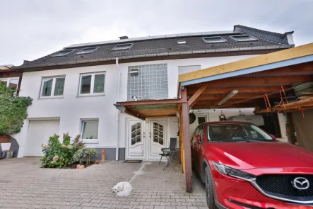 1724302887-Haus3.JPG - Haus kaufen in Schöneck - Traumhaftes Mehrgenerationenhaus in Schöneck vor den Toren Frankfurts zu verkaufen