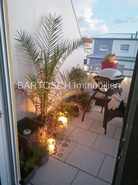 Dachterrasse - Haus kaufen in Adelsdorf - *** PROVISIONSFREI ***  Mehr als nur ein Reihenmittelhaus !TOP-Ausstattung - geänderter Grundriss - 2 Stellplätze