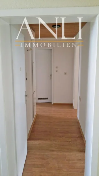 Flur - 3 Zimmer Wohnung Ulm Eselsberg