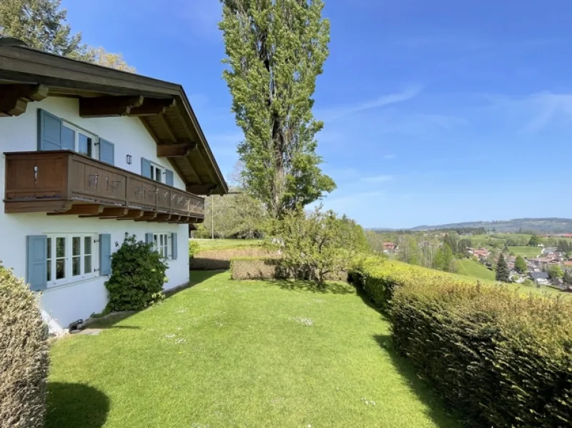 Hoch über Bad Kohlgrub - Haus kaufen in Bad Kohlgrub - Landhausvilla auf großem Grund mit traumhaftem Panoramablick