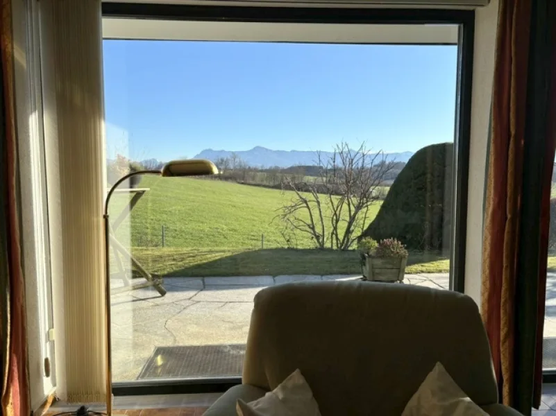 Traumhafter Ausblick aus Wohn- und Esszimmer