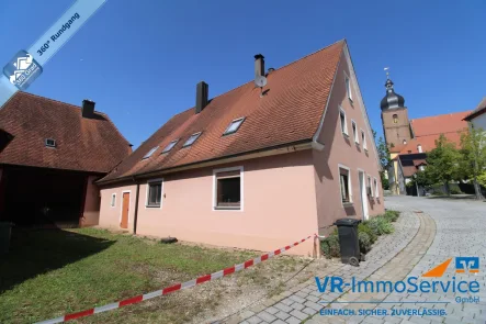  - Haus kaufen in Merkendorf - Historisches Bauernhaus mit viel Platz für Familien mit handwerklichem Geschick!