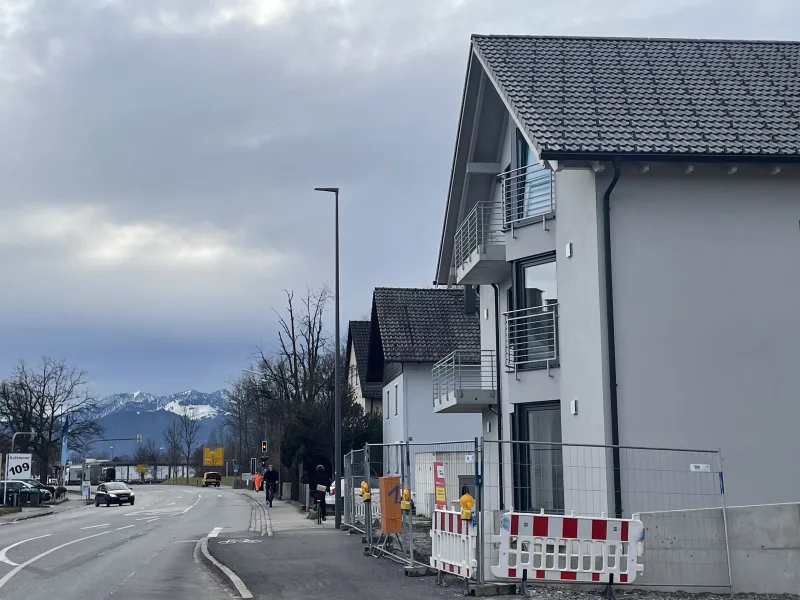 Außenansicht + Bergblick