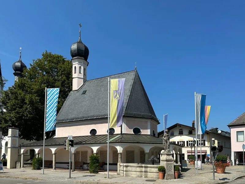 Marktplatz - Haus kaufen in Prien - Lukrativer Steuervorteil! Denkmalschutzobjekt im Zentrum von Prien am Chiemsee