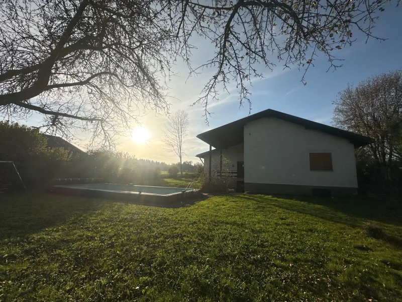 Stimmung - Haus kaufen in Eggstätt - EFH zur Sanierung in traumhafter Lage mit unverbaubarem Bergblick