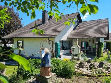 Haus - Haus kaufen in Breuberg / Hainstadt - Attraktives Einfamilienhaus mit schönem Garten in Breuberg - alles auf einer Ebene