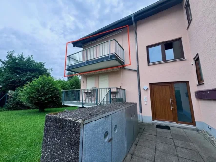 Außenansicht - Wohnung kaufen in Rosbach vor der Höhe / Ober-Rosbach - 2-Zimmer Wohnung mit Balkon in ruhiger Wohnlage