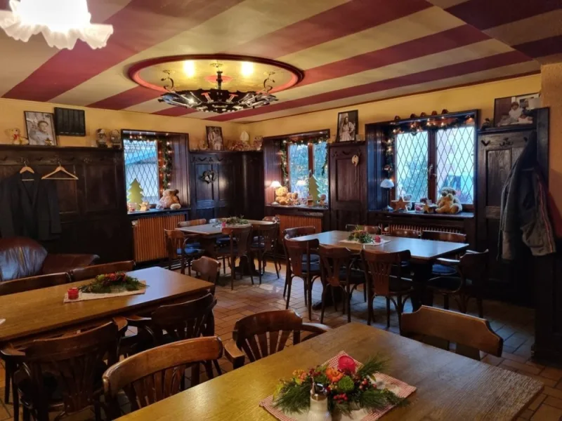 Gastraum - Gastgewerbe/Hotel kaufen in Erbach - Uriges Gasthaus mit Charme und Platz - Wohnen und Arbeiten unter einem Dach