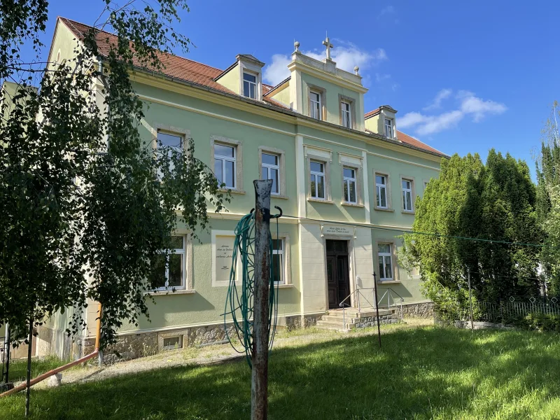 Südansicht  - Zinshaus/Renditeobjekt kaufen in Reichenbach - Achtfamilienhaus in landschaftlich, traumhafter Lage