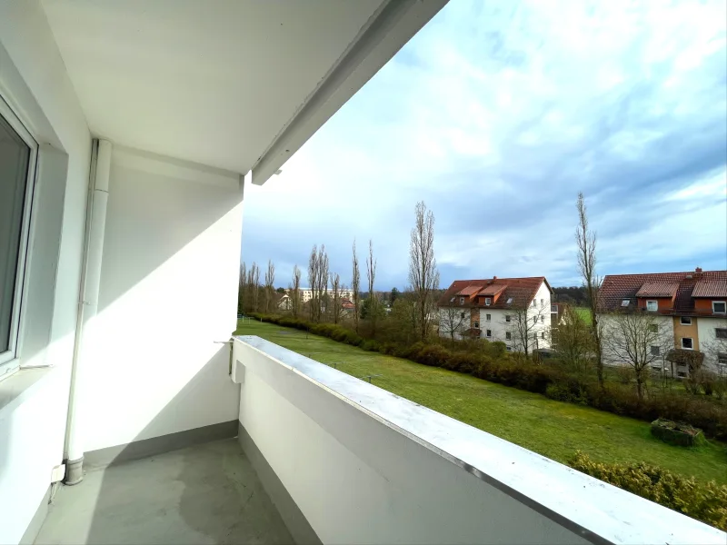 Balkon mit Weitsicht - Wohnung mieten in Rothenburg/O.L. - Vier moderne Zimmer mit Balkon in Rothenburg/O.L.