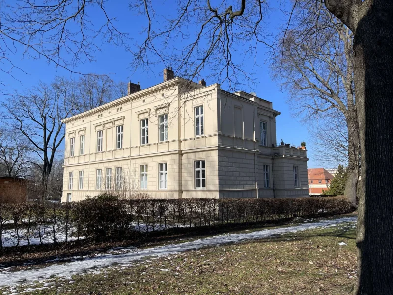 Ansicht - Wohnung mieten in Görlitz - Wohnen mit Stil in einer Villa im Park