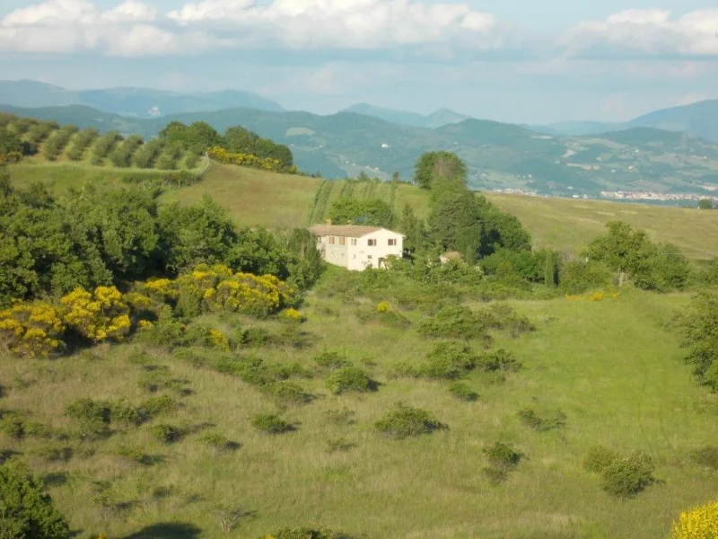 Panorama - Haus kaufen in Gubbio - ***Wenn schon aussteigen, dann hier!!!***