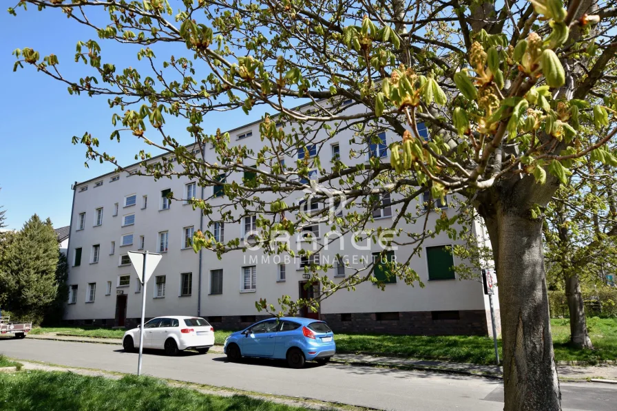 Strassenansicht - Wohnung kaufen in Leipzig - *** Kleine Kapitalanlage in beliebter Lage ***