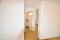 Blick vom Wohnbereich Richtung Bad und Schlafzimmer