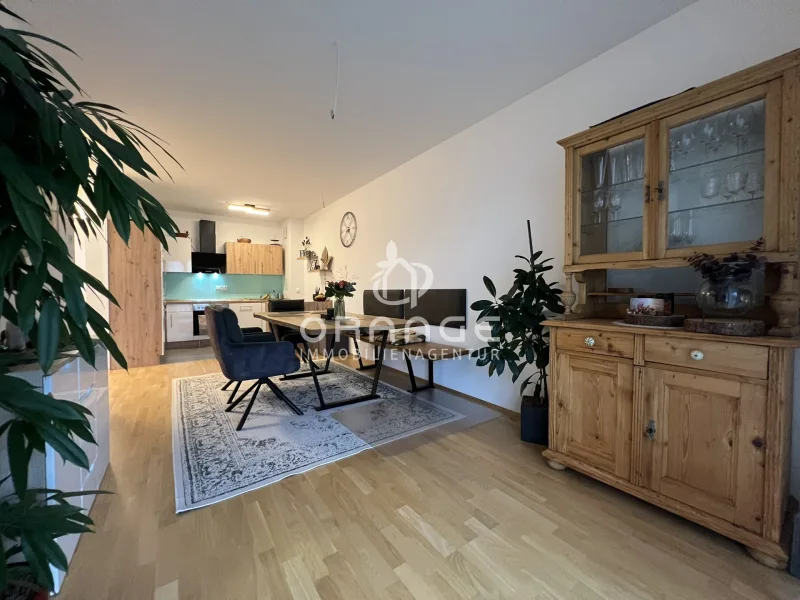 - Esszimmer Ansicht 2 - Wohnung mieten in Pentling - ***großzügige 3,5 Zimmer Wohnung***