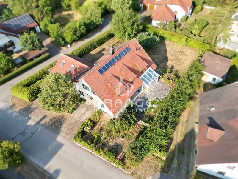 Titelbild - Haus kaufen in Abensberg - ***großzügiges Einfamilienhaus in ruhiger & zentraler Lage von ABENSBERG***