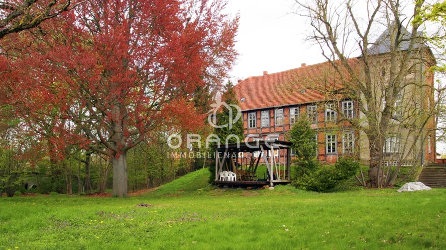 "Amtsgarten" - ein Park mit kleiner Bühne 