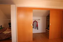 OG, Begehbarer Schrank, Zimmer 1