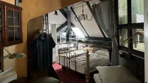 Schlafzimmer mit Empore