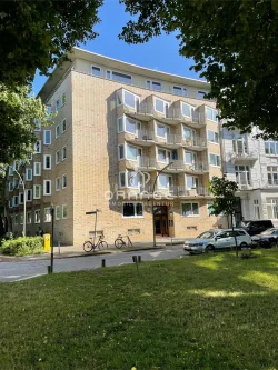 Aussenansicht - Wohnung kaufen in Hamburg - ***Grosszügige Wohnung mit Alsterblick***