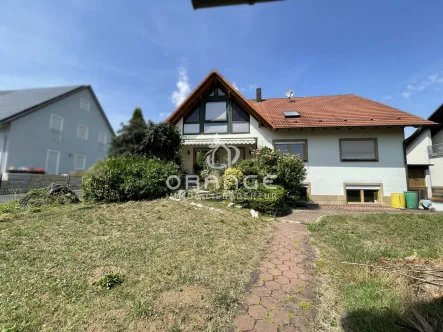 Die Südseite, sehr ruhig und abgeschirmt - Haus kaufen in Hallerndorf - ***Preis weit unter Gutachterbewertung - die top Gelegenheit***