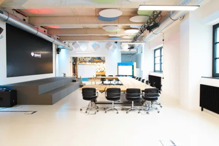 Open Room - Büro/Praxis mieten in München - ***Exklusive Bürofläche mit Event Location und Mega Wall Screen***