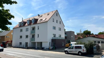 TOP-Lage Am Altstadtrand - Wohnung mieten in Neumarkt in der Oberpfalz - ***2-Zimmer-Wohnung im 1. OG mit Balkon und Dachterrasse***