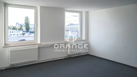 Büro Beispiel 5 - Büro/Praxis mieten in Regensburg - ***Provisionsfrei - Kernsanierte Bürofläche im Regensburger Osten***