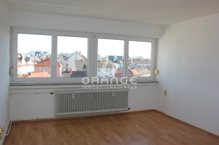  - Wohnung kaufen in Neu-Ulm - *** stadtnahe 3-Zi.-Wohnung mit Ausblick ***