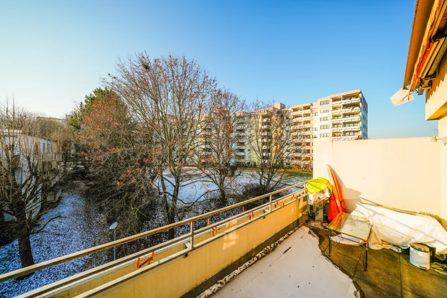 Großer Balkon Wohnbereich