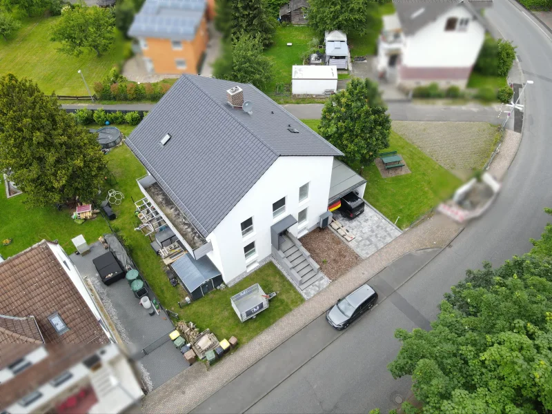 vordere Hausansicht - Haus kaufen in Nieste - Perfekte Balance zwischen Stadt und Natur – Hochwertiges Neubauhaus in Nieste