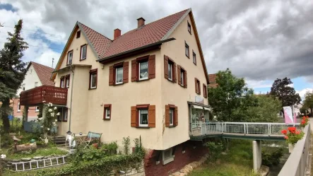 Ansicht Südost - Haus kaufen in Owen - Wohn- und Geschäftshaus mit großem Ausbaupotential in zentraler Lage