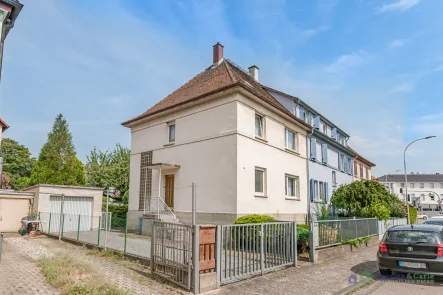 Außenaufnahme - Haus kaufen in Ginsheim-Gustavsburg - Charmantes Zweifamilienhaus in Ginsheim-Gustavsburg