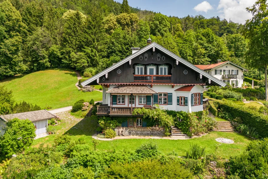 Hausansicht vom See - Haus kaufen in Sankt Quirin - Historische Villa mit traumhaftem Blick über den Tegernsee