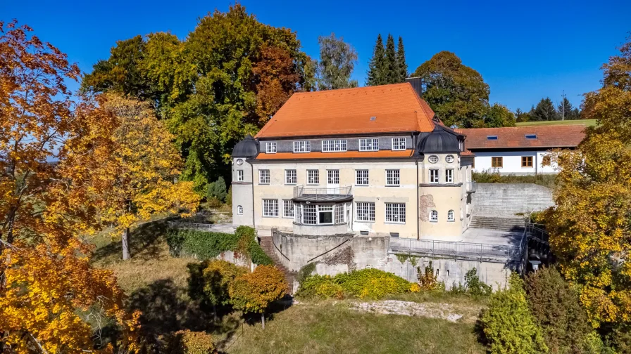 Willkommen Villa Schwalten_Villa - Haus kaufen in Rückholz - Denkmalgeschützte Jugendstil-Villa mit Nebenhaus und privatem Seegrundstück