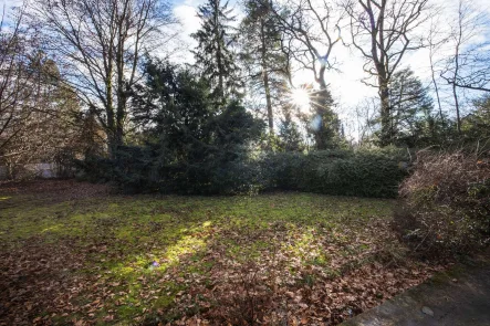 Garten - Grundstück kaufen in Grasbrunn - Großes Baugrundstück im Villengebiet von Neukeferloh