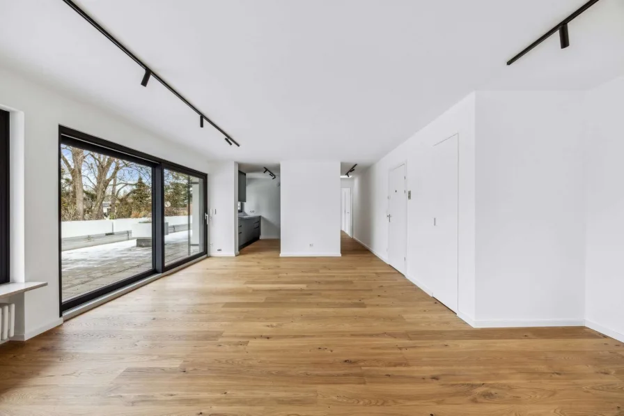 Wohnen - Wohnung mieten in München - Luxuriöses Penthouse mit Dachterrasse und Ausblick auf eine historische Villa mit Parkanlage