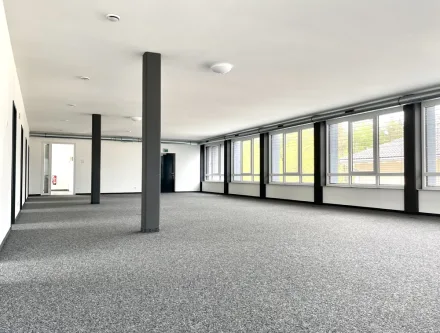 Großraumraumbüro - Büro/Praxis mieten in Planegg - *** Exklusiv *** eine gesamte Etage nur für Sie zeitlos, fortschrittlich und hochwertig ausgestattet