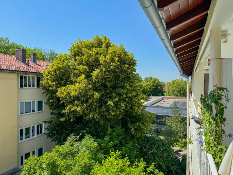 Aussicht - Wohnung kaufen in München - ** Gelegenheit ** bezugsfreie 2-Zimmer-Wohnung im schönen & gut angebundenen Neuharlaching ***