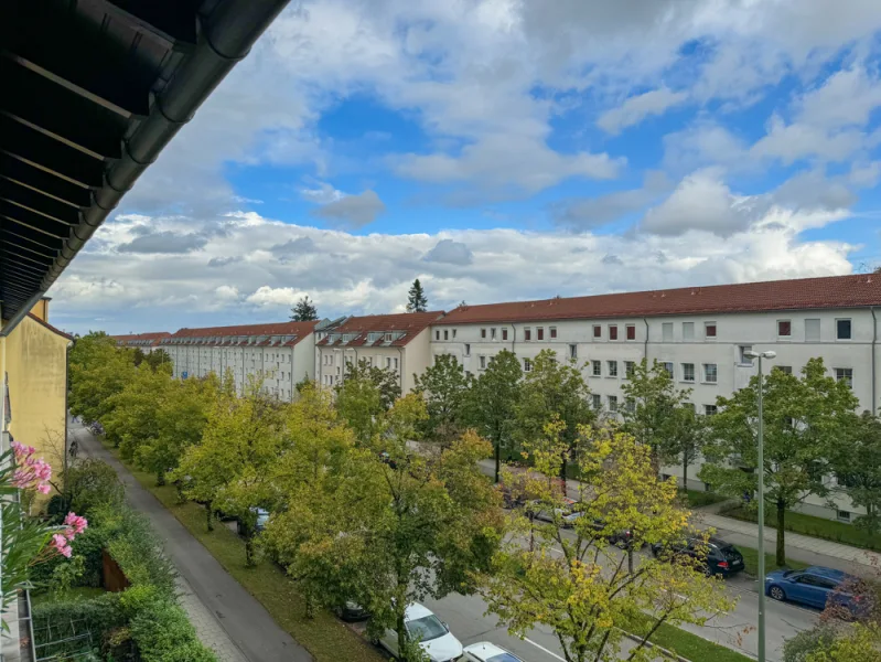 Aussicht - Wohnung kaufen in München - ** Gelegenheit ** vermietete 3-Zimmer-Wohnung im schönen & gut angebundenen Neuharlaching ***