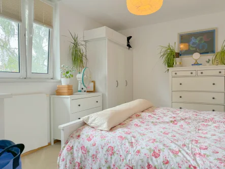 I. Schlafzimmer - Wohnung kaufen in München - *** Gelegenheit *** 3-Zimmer-Wohnung im schönen & gut angebundenen Neuharlaching ***