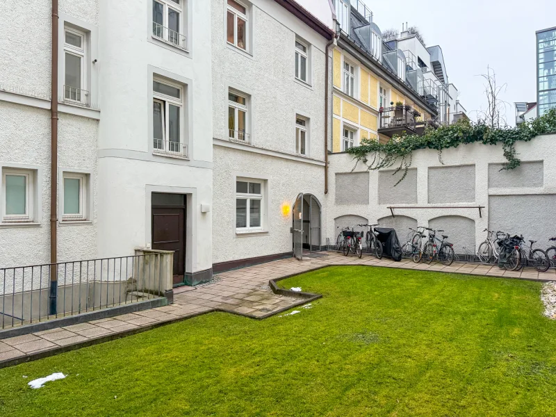 Rückgebäude - Wohnung kaufen in München - *** Bezugsfrei *** 2-Zimmer-Wohnung in der schönen und gut angebundenen Maxvorstadt ***