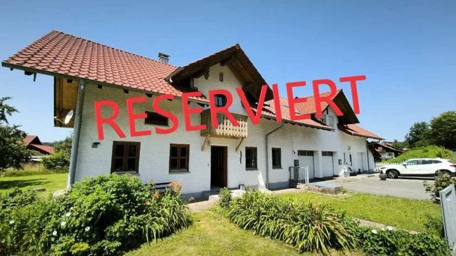 Reserviert - Haus kaufen in Schwarzach - Zweifamilienhaus mit schönem Grundstück für 2 Familien in Schwarzach zw. Deggendorf + Straubing