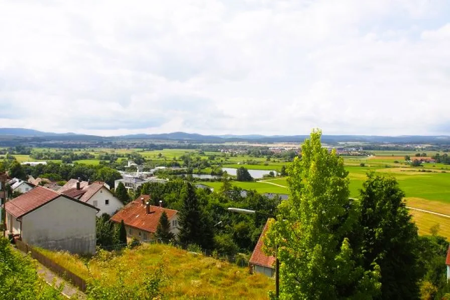 Aussicht 1 - Wohnung kaufen in Cham - Kapitalanleger aufgepasst! Großzügige 4-Zimmereigentumswohnung in begehrter Wohnlage der Stadt Cham