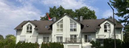 1 Deckblatt - Haus kaufen in Fürth - Reihenmittelhaus in Fürth Südstadt zu VERKAUFEN