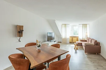 Wohnzimmer - Wohnung kaufen in Oberhausen - OB-Dümpten: gemütliche 3,5 Zi Dachgeschosswohnung 