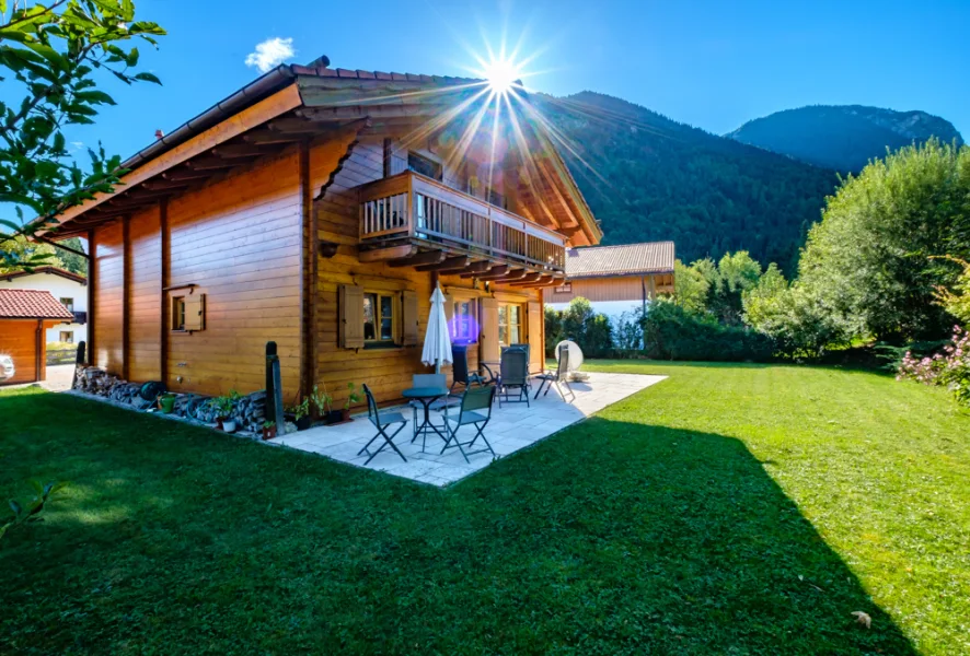 Alpen_Immo_EFH_Neuhaus_4 - Haus kaufen in Schliersee - Holzblock-Einfamilienhaus mit Top Energiewert B! - Bester Wohnkomfort in traumhafter Alpenkulisse.