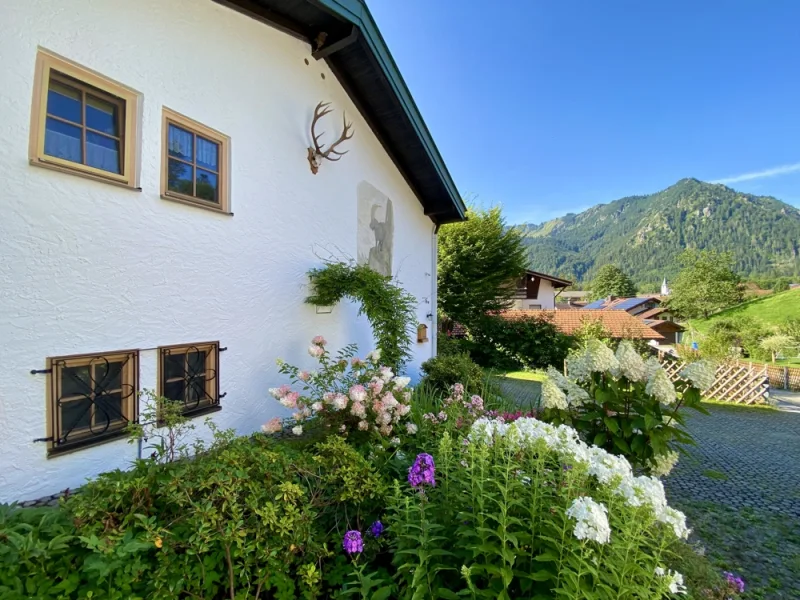 Alpen_Immo_EFH_Neuhaus_18  - Haus kaufen in Schliersee - Sonnenverwöhntes Einfamilienhaus am Schliersee mit Solar / PV und viel Potenzial!